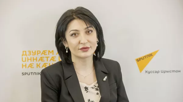 Теперь бюджетники могут получать зарплату на карту - глава Нацбанка Южной Осетии - Sputnik Южная Осетия