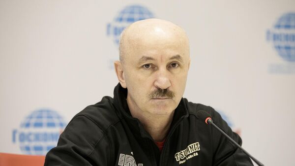 Тренер по боксу Виталий Сланов рассказал о подготовке нынешних и будущих чемпионов - Sputnik Южная Осетия