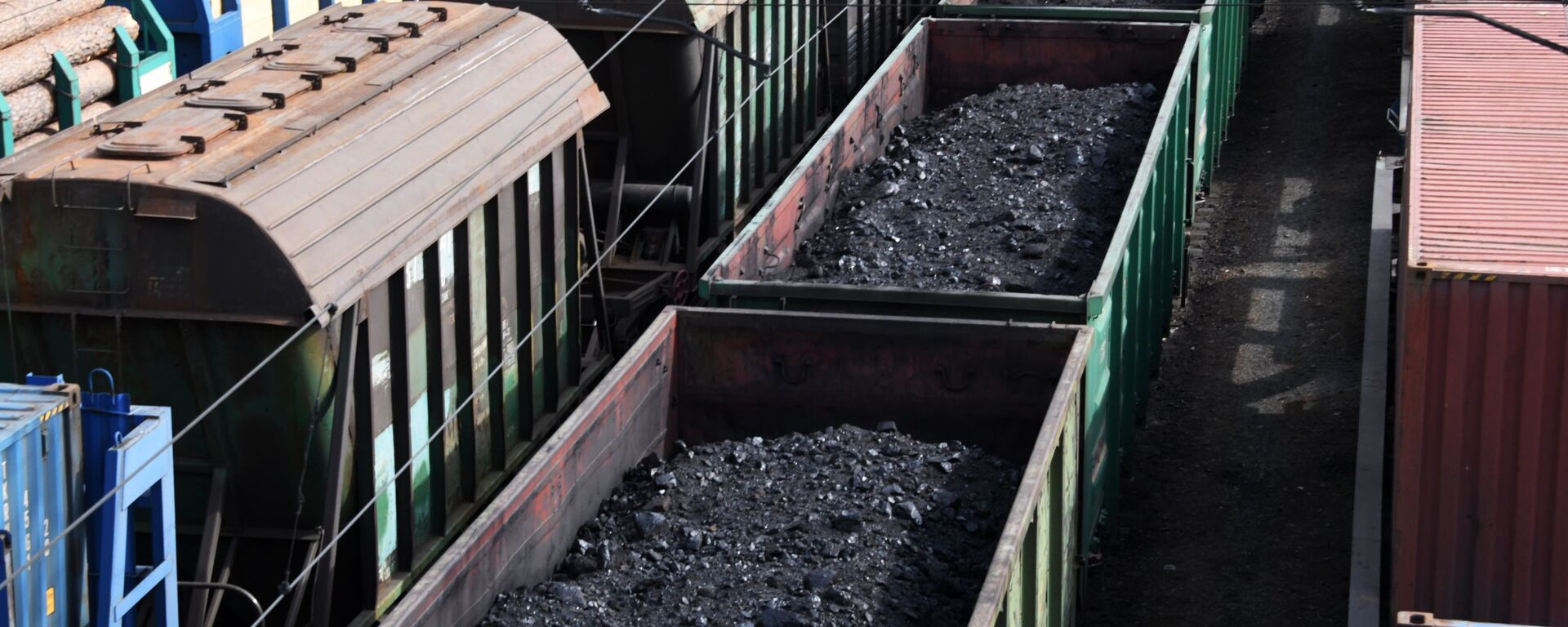 Товарные поезда с углем  - Sputnik Южная Осетия, 1920, 21.10.2025