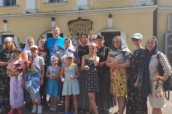 Семьи из освобожденного Мариуполя в подмосковном Солнечногорске - Sputnik Южная Осетия