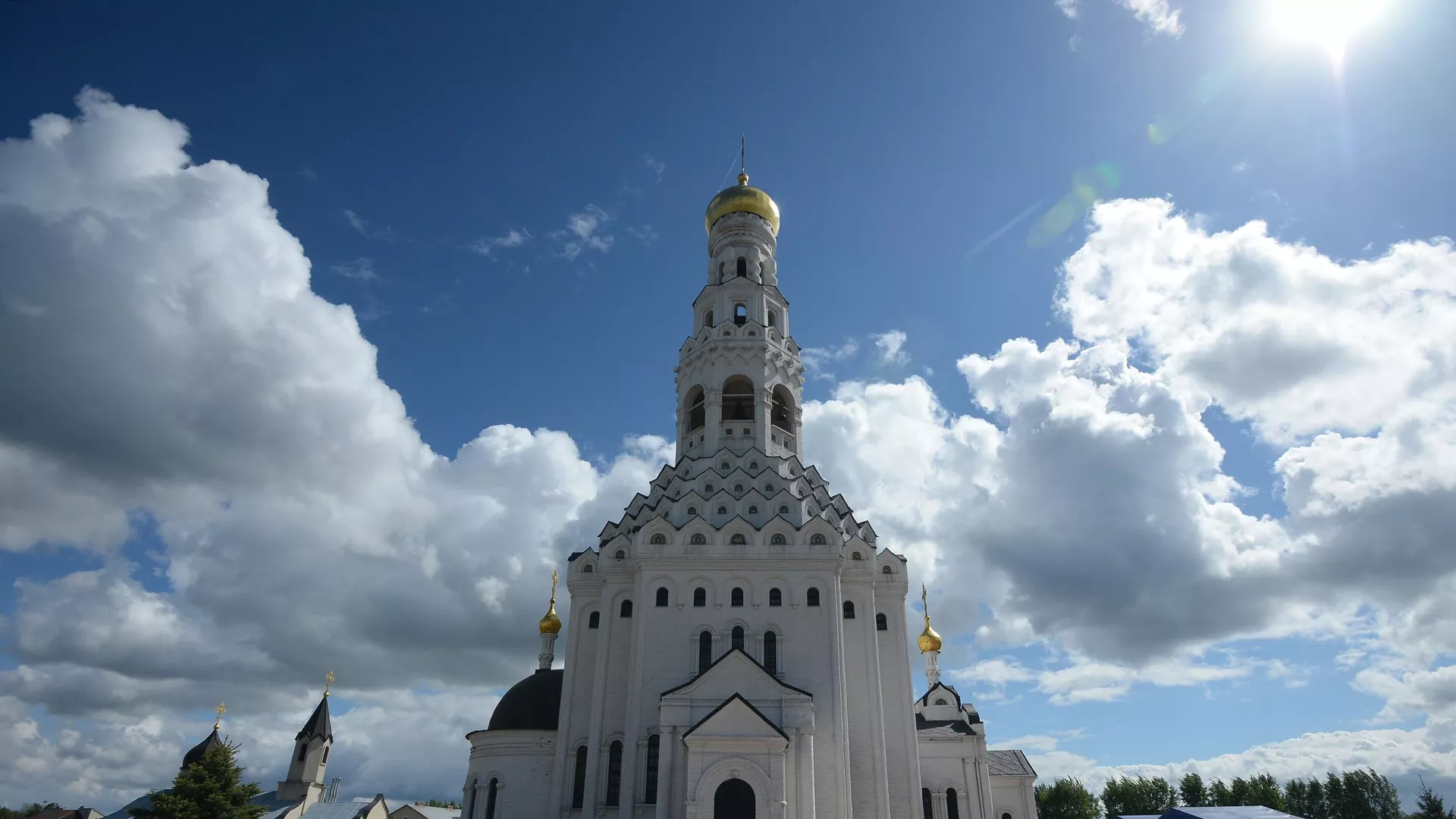 Храм Святых Апостолов Петра и Павла (Прохоровка) в Белгородской области. 
