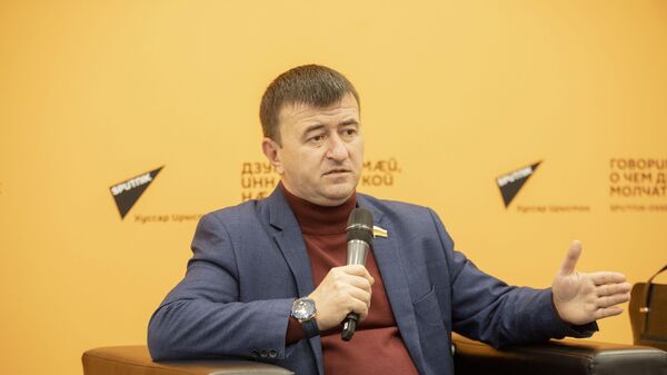 Гассиев: единственным источником власти в республике является народ Южной Осетии - Sputnik Южная Осетия