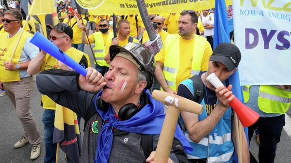 Работники энергетического сектора Польши во время акции протеста в Варшаве - Sputnik Южная Осетия