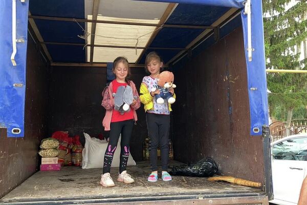 Жители Лескена отправили гуманитарную помощь в Донбасс - Sputnik Южная Осетия