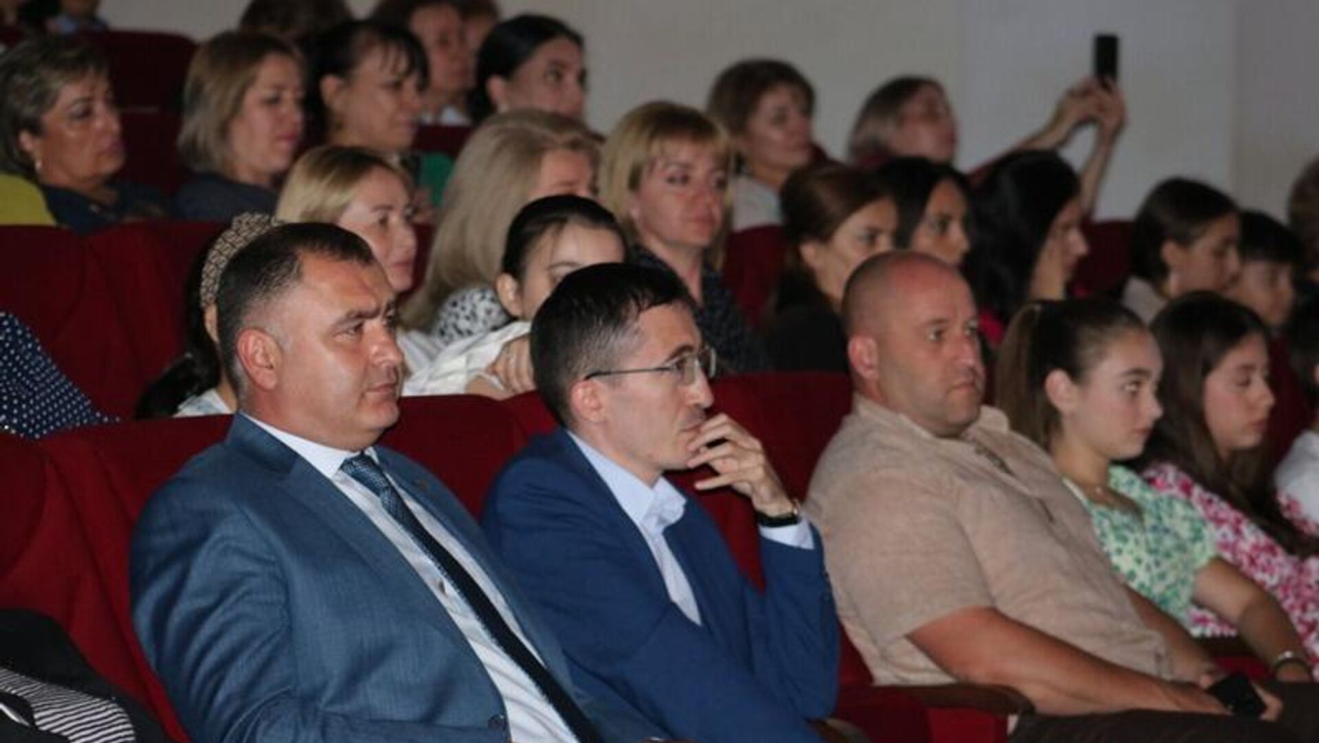 Алан Гаглоев посетил благотворительный концерт в поддержку участников специальной военной операции - Sputnik Южная Осетия, 1920, 11.08.2022