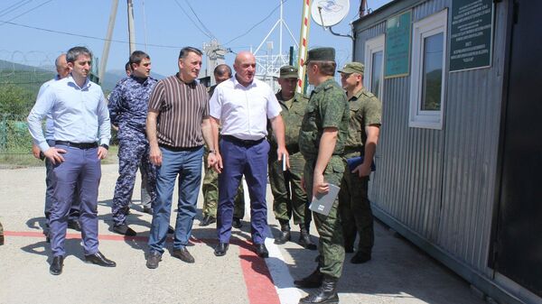Премьер-министр РЮО Константин Джуссоев посетил КПП Раздахан - Sputnik Южная Осетия