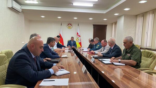 Совещание президента Алана Гаглоева с руководителями силовых ведомств  - Sputnik Южная Осетия