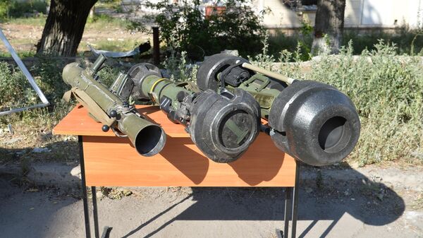 Выставка трофейной военной техники и оружия в центре Лисичанска - Sputnik Южная Осетия
