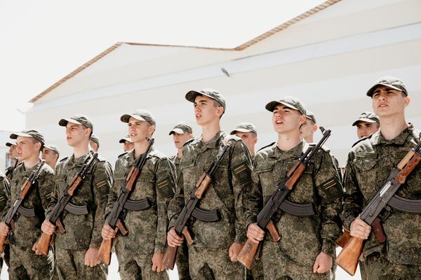 Приведение к присяге югоосетинских курсантов военных вузов РФ - Sputnik Южная Осетия