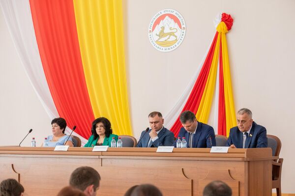 Августовская конференция Минобразования  - Sputnik Южная Осетия