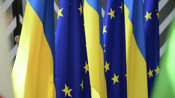 Флаги Украины и Европейского Союза. Архивное фото - Sputnik Южная Осетия