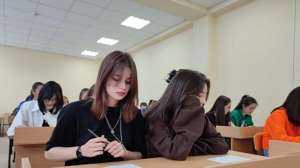 Студенты ЮОГУ приняли участие в акции Диктант Победы - Sputnik Южная Осетия