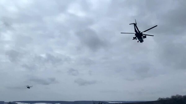 Уничтожение ударными вертолетами России объектов на Украине - Sputnik Южная Осетия