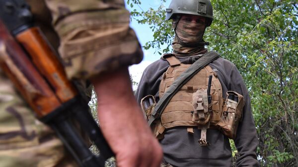 Работа артиллерийского расчета ЧВК Вагнер под Бахмутом в ДНР - Sputnik Южная Осетия