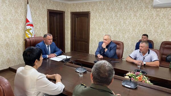 Встреча Алана Гаглоева с ветеранами боевых действий в Абхазии, ДНР и ЛНР - Sputnik Южная Осетия