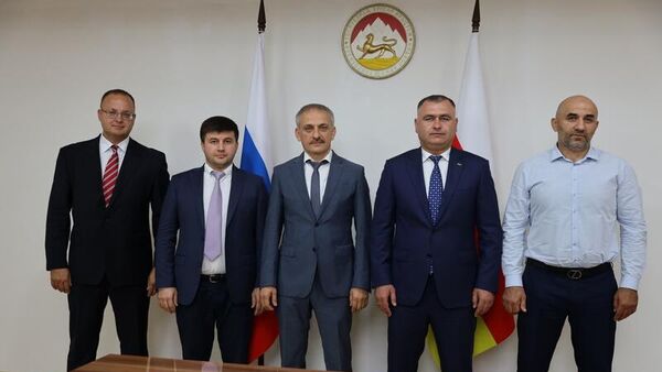 Президент Алан Гаглоев принял делегацию Республики Дагестан - Sputnik Южная Осетия