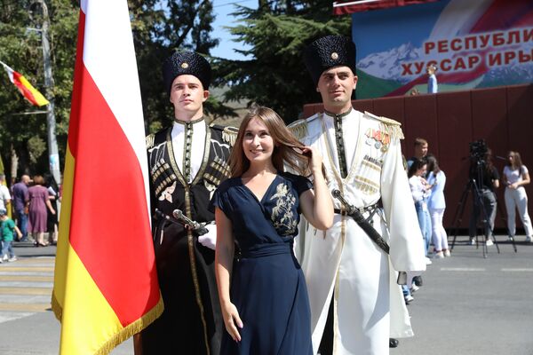 Парад ко Дню республики в Цхинвале - Sputnik Южная Осетия
