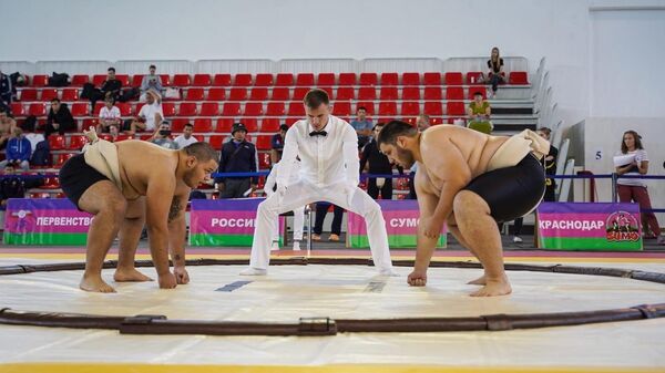 Ацамаз Рамонов и Нукри Кабисов стали призерами первенства России по сумо - Sputnik Южная Осетия