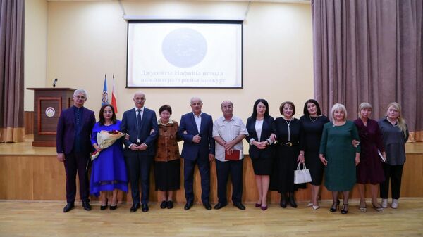 В Цхинвале наградили лауреатов премии Нафи Джусойты - Sputnik Южная Осетия