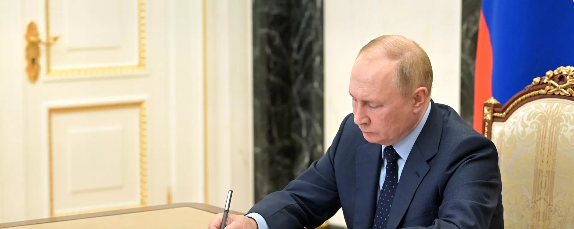Президент РФ В. Путин встретился с врио губернатора Кировской области А. Соколовым - Sputnik Южная Осетия, 1920, 06.10.2022