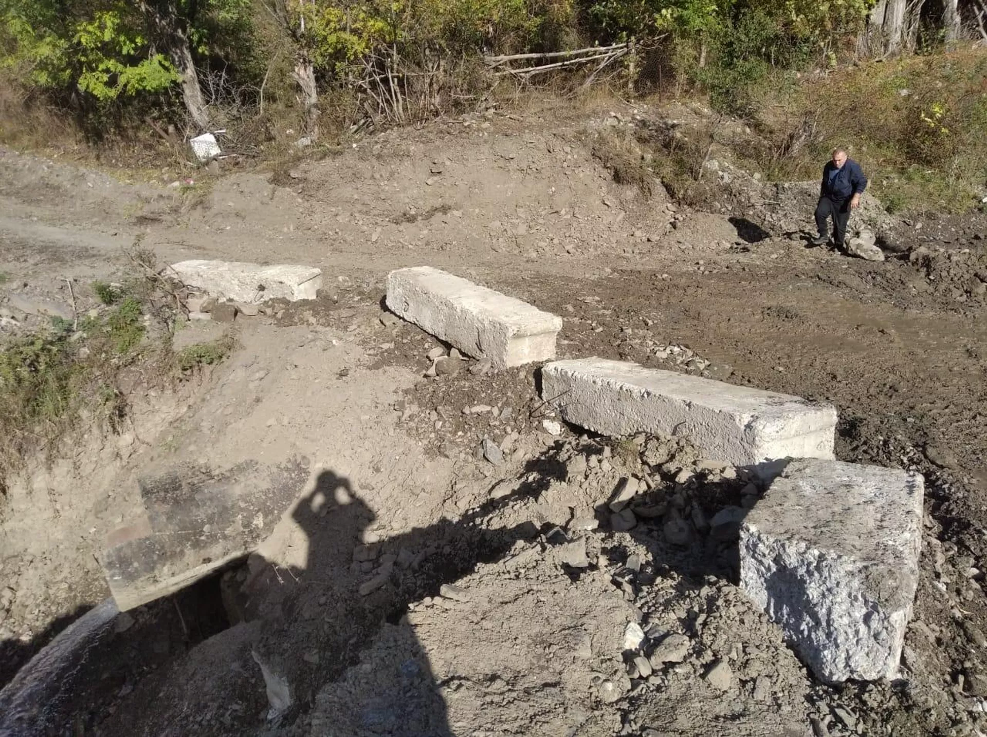 Восстановление дорожного сообщения в села Ленингорского района Восстановление дорожного сообщения в села Ленингорского района