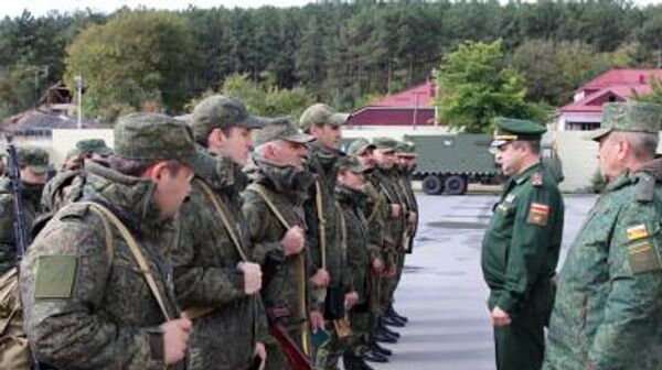 Марат Павлов провел смотр личного состава Минобороны Южной Осетии - Sputnik Южная Осетия