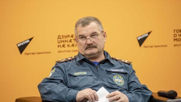 Помощь будет оказана в любом случае: Чочиев о встрече с главой МЧС России - Sputnik Южная Осетия