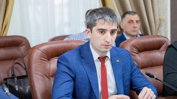 Закон защищает всех одинаково: Тадтаев об инвестиционной привлекательности Южной Осетии - Sputnik Южная Осетия