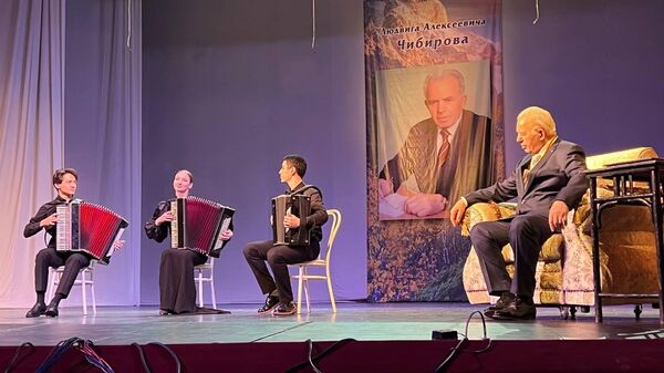 Торжественное собрание в честь 90-летнего юбилея Людвига Чибирова - Sputnik Южная Осетия
