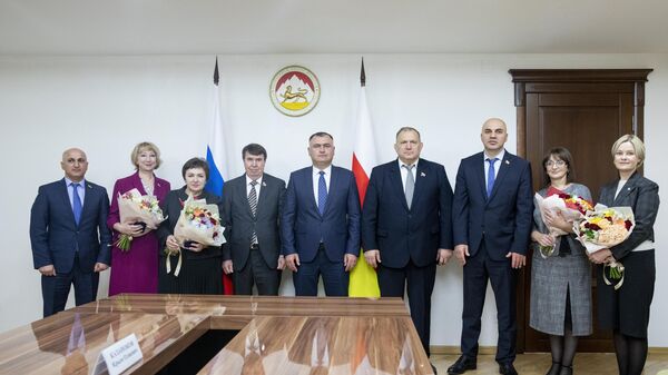 Встреча Алана Гаглоева с сенаторами Совфеда РФ - Sputnik Южная Осетия