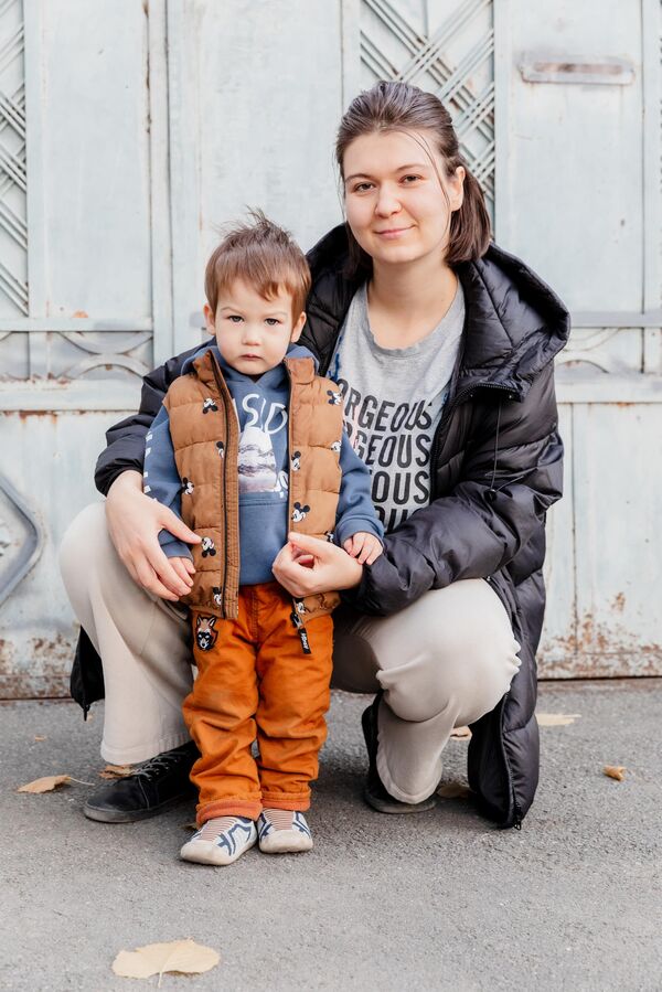 Анна с сыном Муратом - Sputnik Южная Осетия