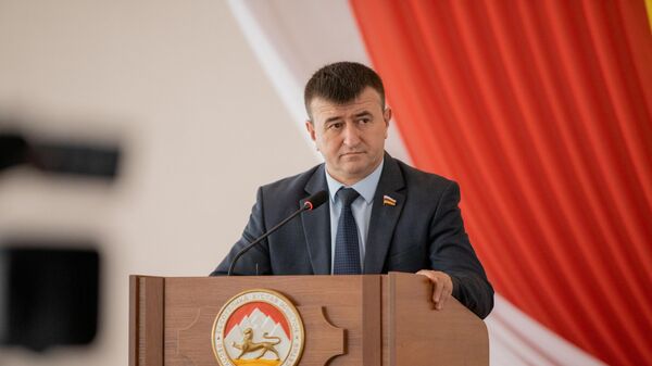 Гассиев: парламент Южной Осетии готов сделать собственное обращение  - Sputnik Южная Осетия