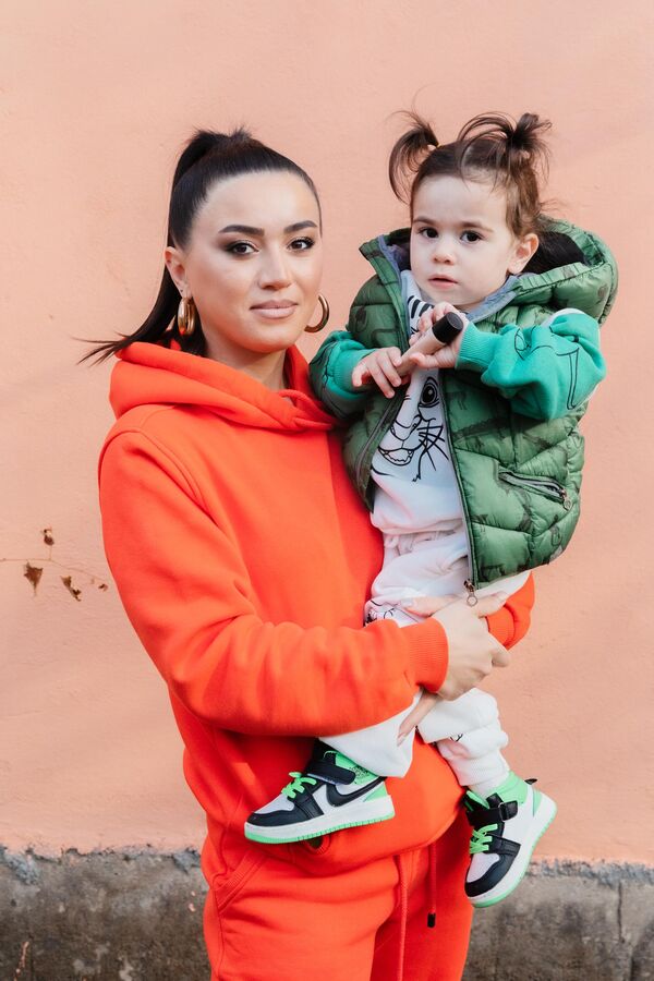 Мария с дочерью Аделиной - Sputnik Южная Осетия
