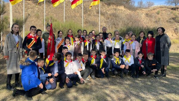 Дзауские школьники стали пионерами в Цхинвале - Sputnik Южная Осетия