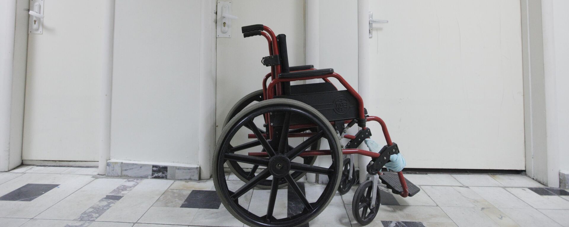 Инвалидная коляска  - Sputnik Южная Осетия, 1920, 05.05.2022