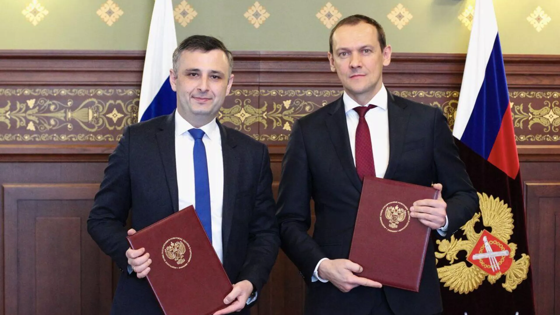 Министр юстиции Олег Гаглоев и Руководитель Росреестра Олег Скуфинский подписали дорожную карту по оказанию комплексной методической и практической помощи Югосреестру