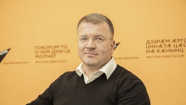 Давид Санакоев прокомментировал обвинения Международного уголовного суда - Sputnik Южная Осетия