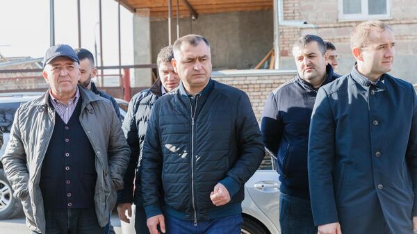 Президент Южной Осетии проинспектировал объекты Инвестпрограммы - Sputnik Южная Осетия