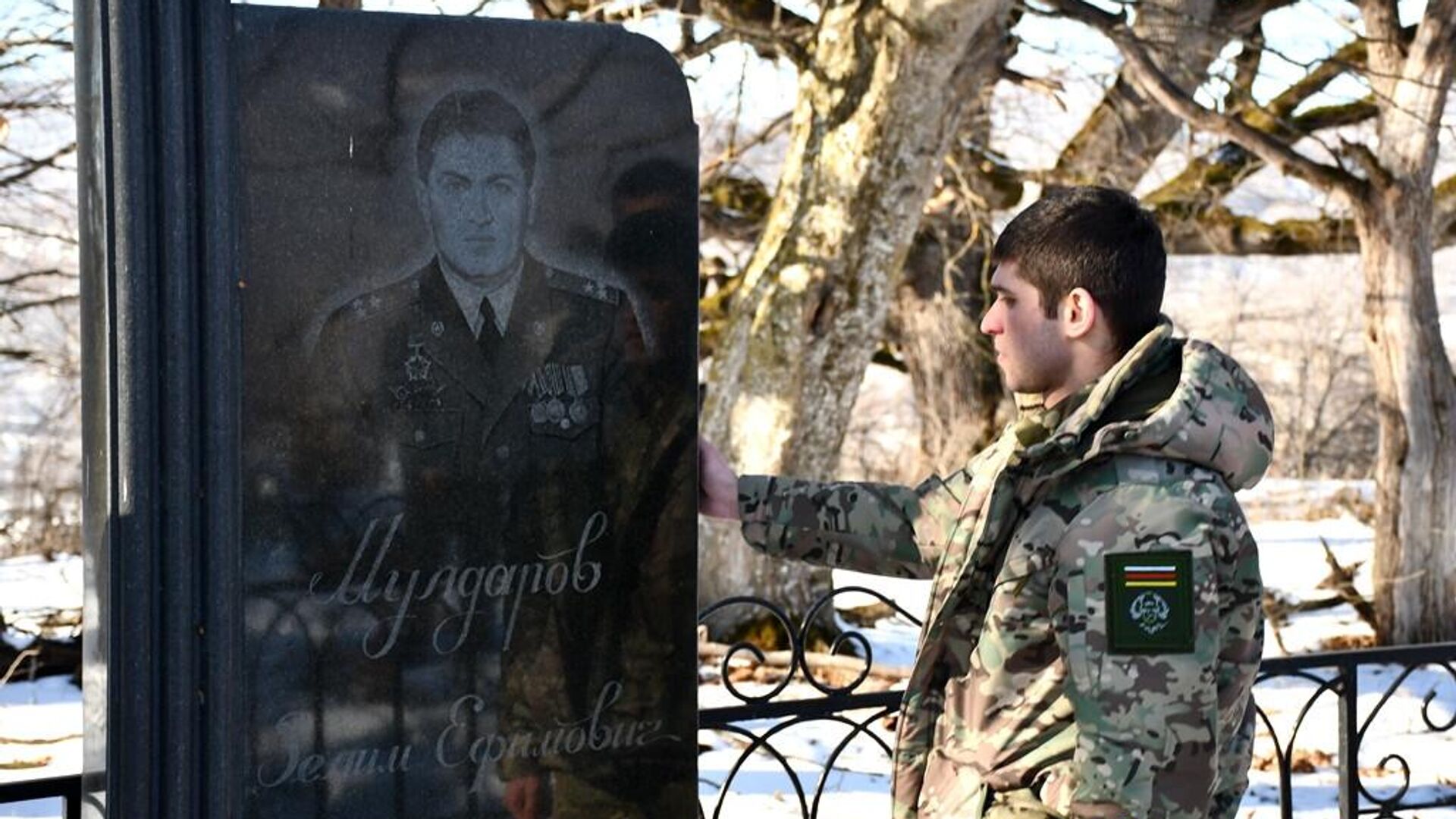 Офицеры и личный состав Батальона спецназа почтили память Зелима Мулдарова - Sputnik Южная Осетия, 1920, 20.01.2023