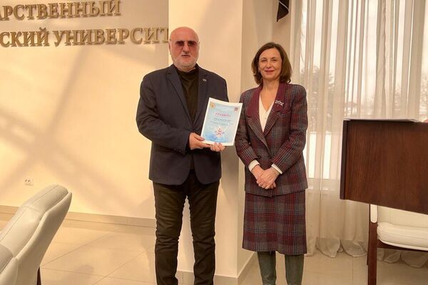 Награждение отличившихся в 2022 году сотрудников и студентов в СКГМИ - Sputnik Южная Осетия