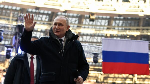 Президент РФ В. Путин посетил митинг-концерт Слава защитникам Отечества! - Sputnik Южная Осетия