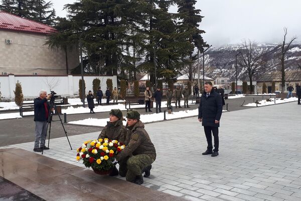 В Южной Осетии почтили память Защитников Отечества - Sputnik Южная Осетия