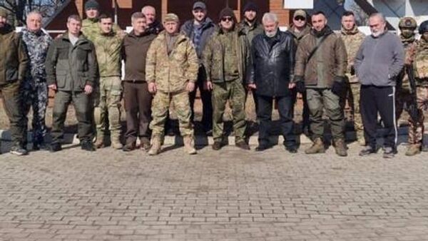 Дзамболат Тедеев посетил осетинских бойцов в зоне СВО - Sputnik Южная Осетия
