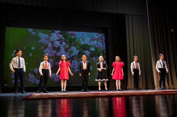 Концерт в честь международного женского дня  - Sputnik Южная Осетия