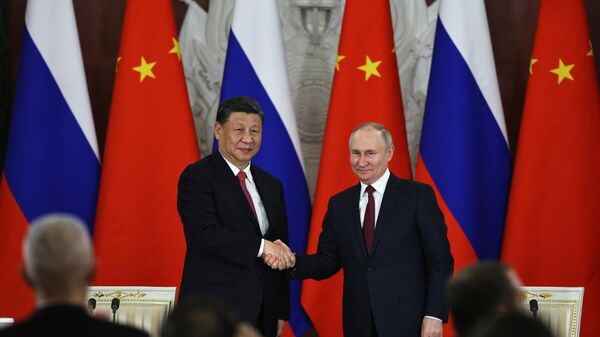 Президент РФ Владимир Путин и председатель КНР Си Цзиньпин на церемонии подписания документов в Кремле  - Sputnik Южная Осетия
