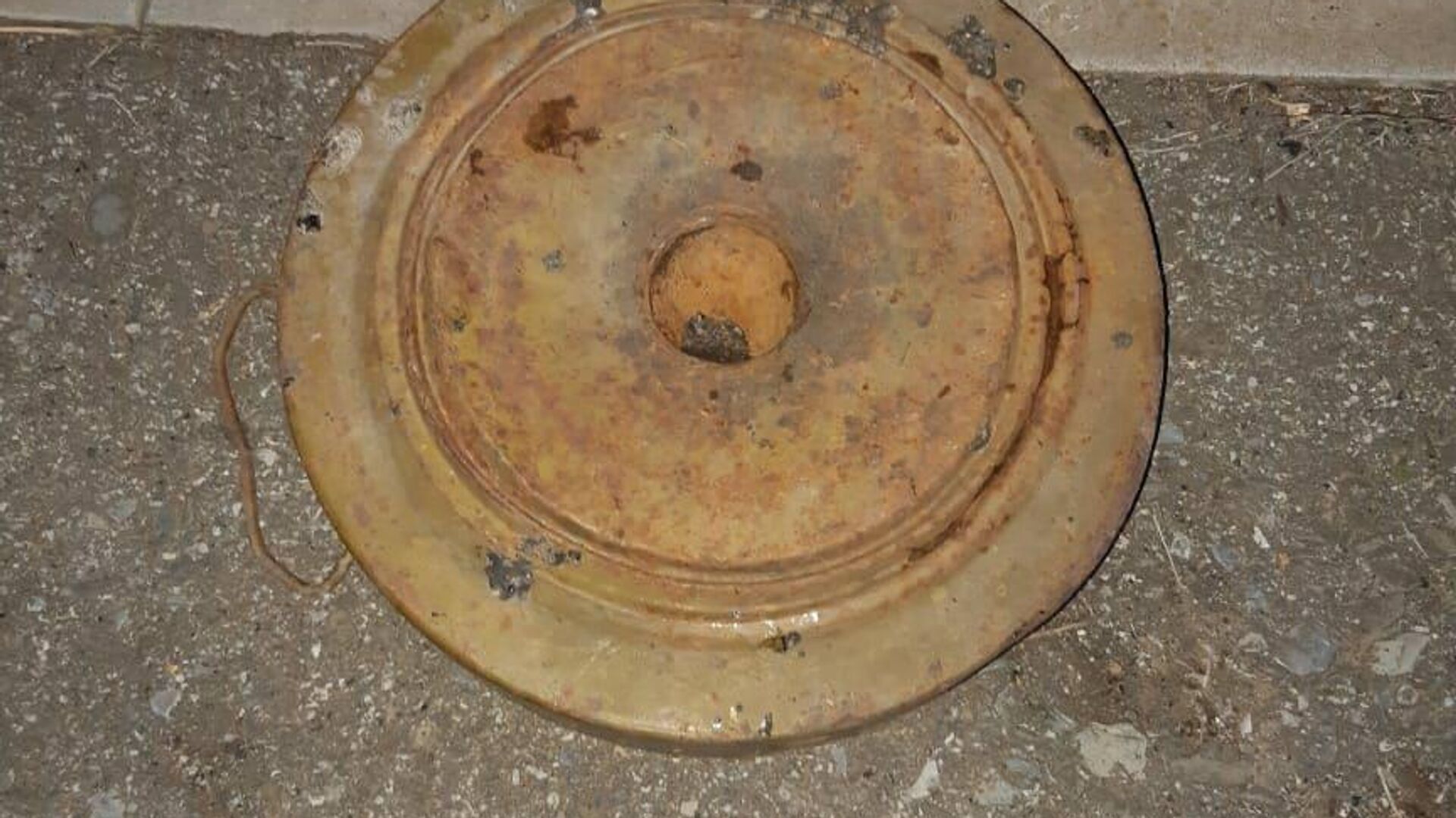 В Цхинвале обнаружили мину - Sputnik Хуссар Ирыстон, 1920, 10.04.2023