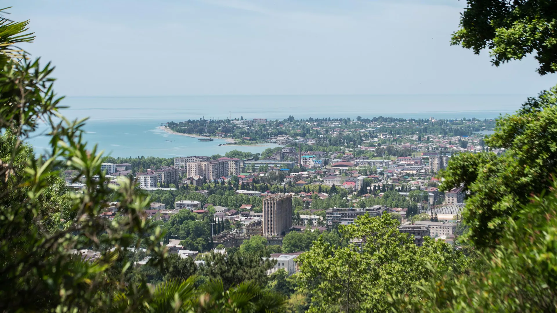 Города мира. Сухум