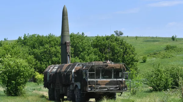 Оперативно-тактический ракетный комплекс Искандер М. Архивное фото - Sputnik Южная Осетия