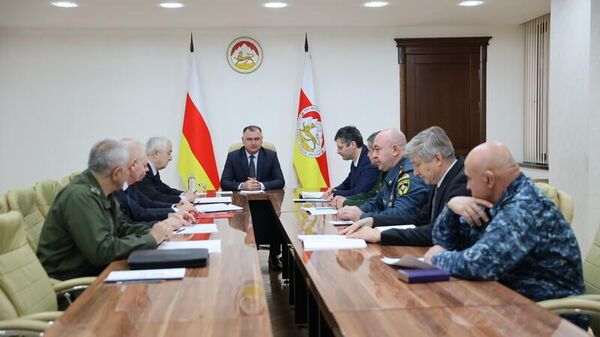 Президент Алан Гаглоев провел оперативное совещание Совета безопасности Республики Южная Осетия - Sputnik Южная Осетия