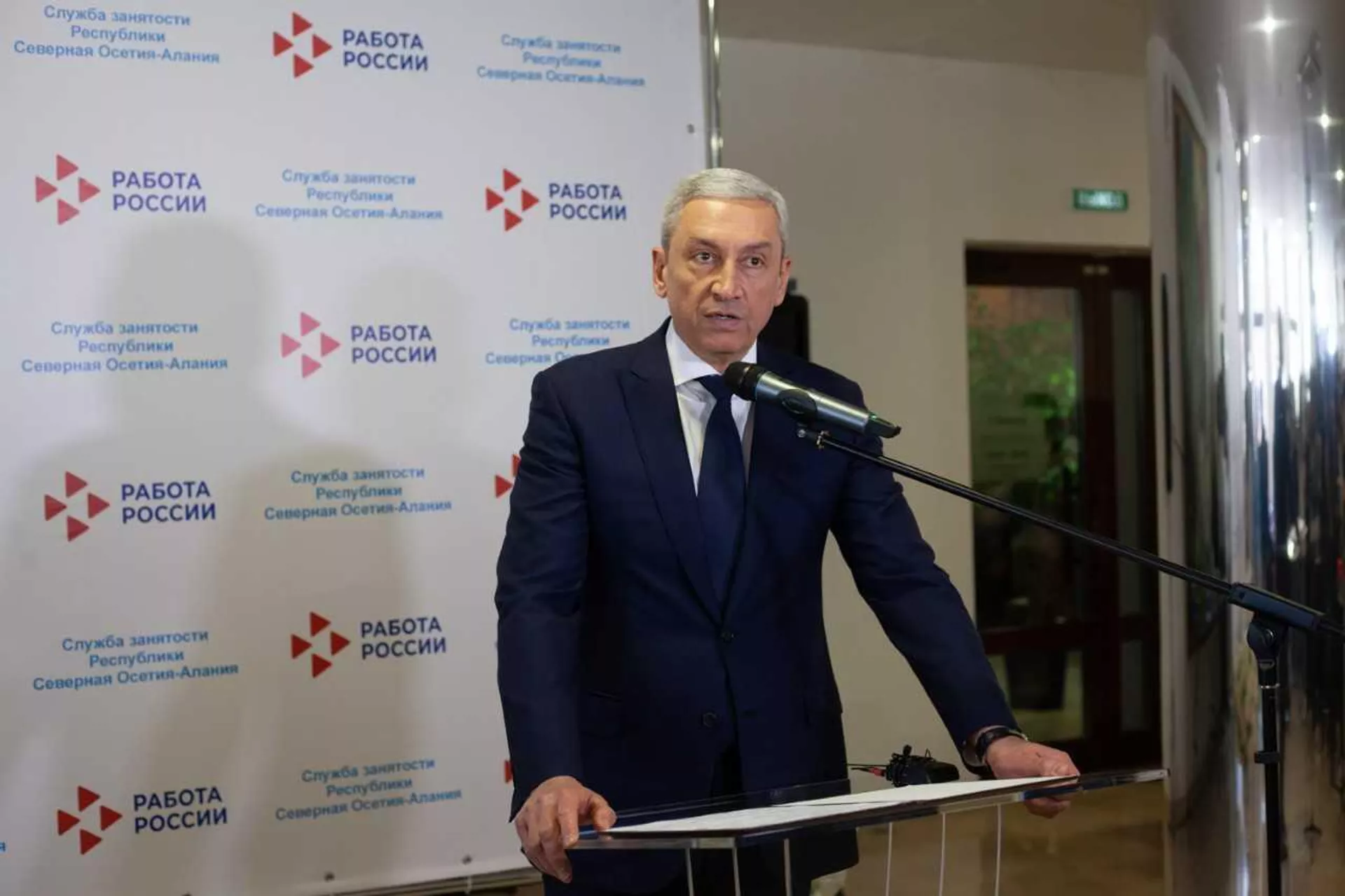 Председатель правительства Борис Джанаев Председатель правительства Борис Джанаев - Sputnik Южная Осетия, 1920, 14.04.2023